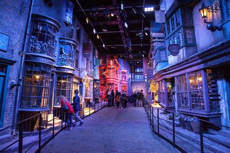 warner brothers harry potter shop|Warner Bros. Studio Tour London .